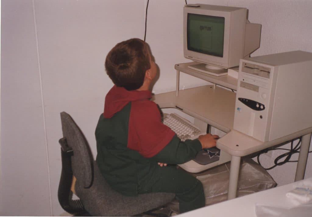 Germán Ceballos as a kid using Microsoft Word and Paint